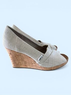 TOMS Stella Classic Natural Crosshatch Jacquard Wedge Sandals - Size 8 like new